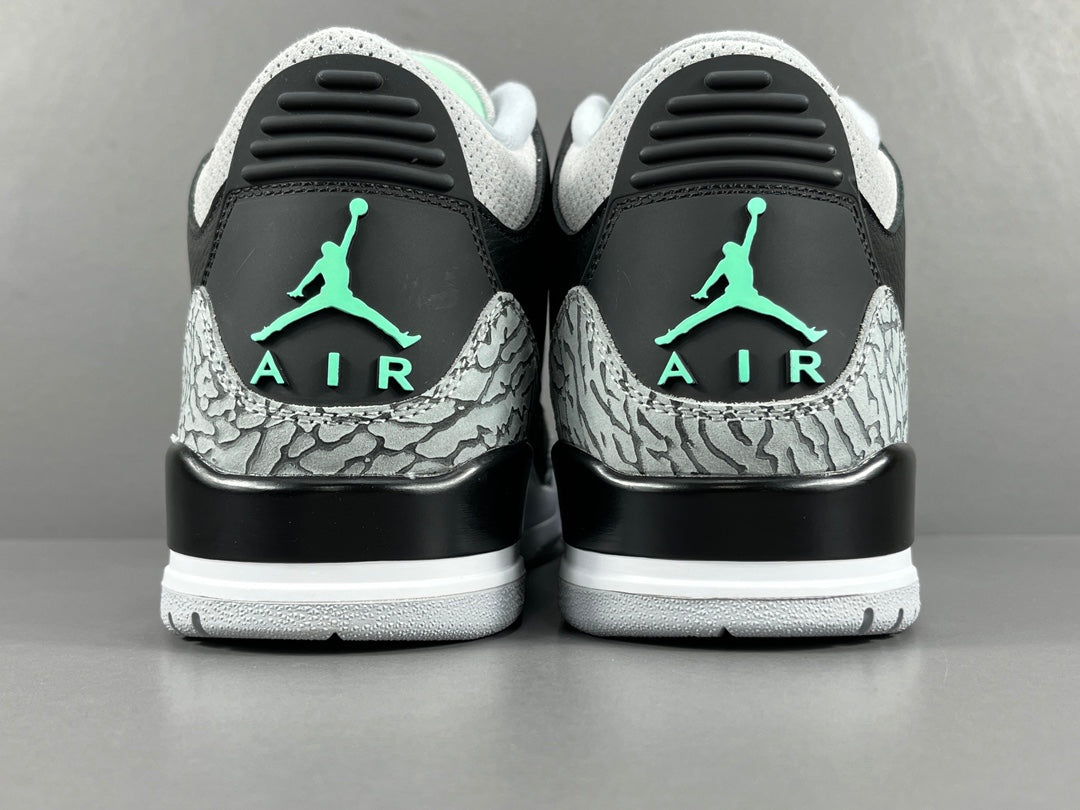 Air Jordan 3.- Negro y verde