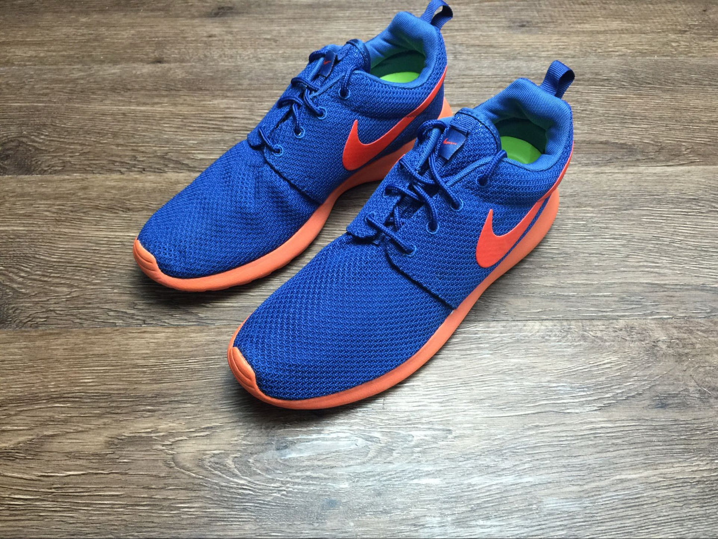 NIKE Roshe Run.- azules y naranjas