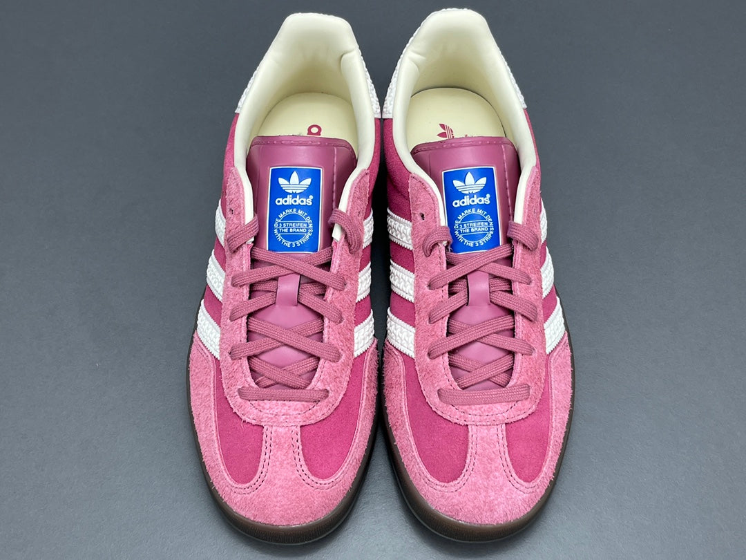 Adidas Gazelle.- rosas y blancas