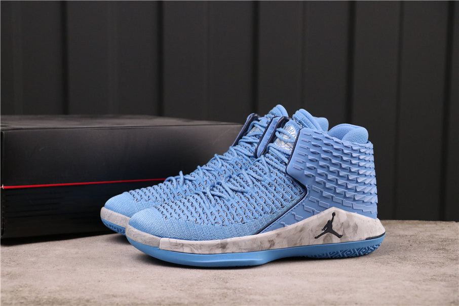 Air Jordan 32 “UNC”