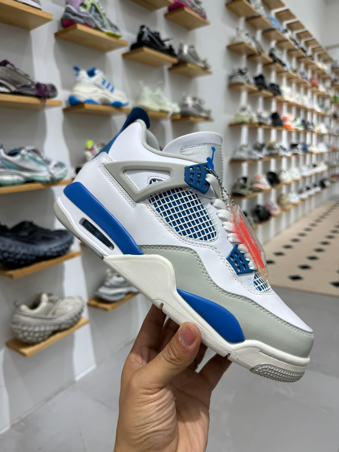 Air Jordan 4 Retro "Military Blue"