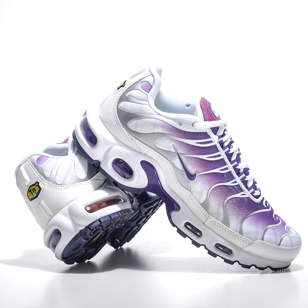 ¡Atrevete con las Nike TN Blancas y Moradas!