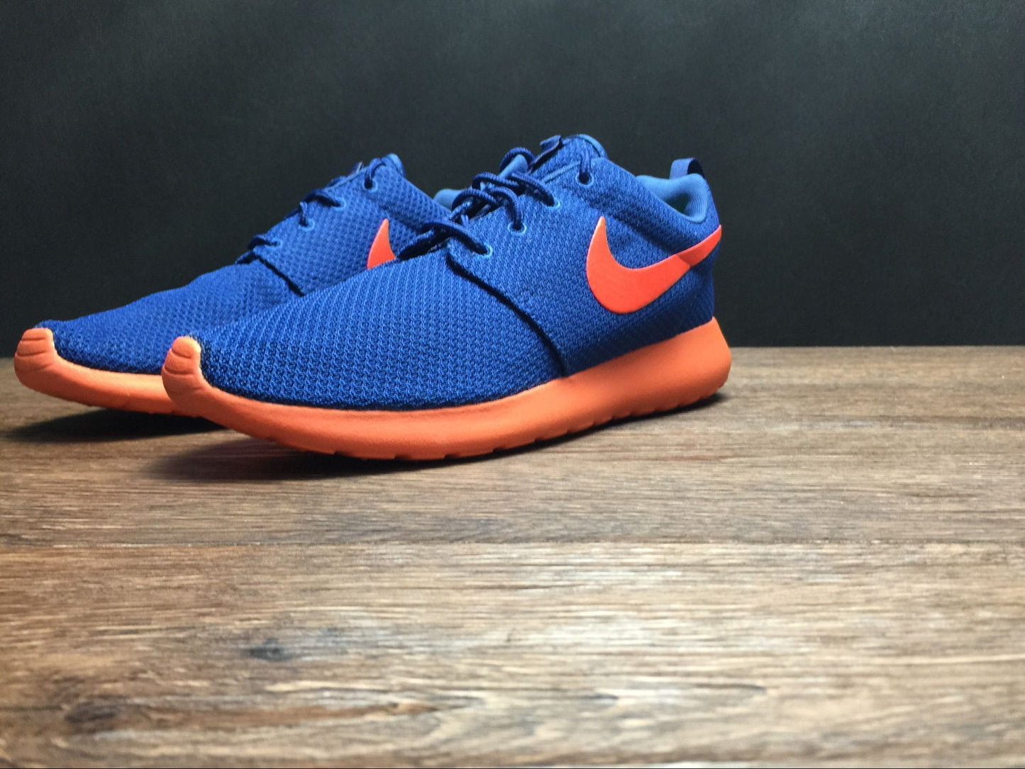 NIKE Roshe Run.- azules y naranjas