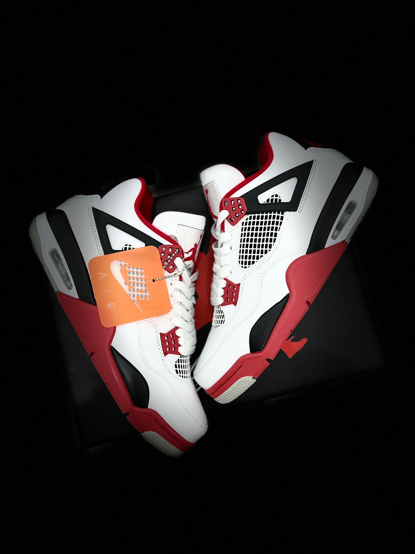 Air Jordan 4 Retro "Fire Red"