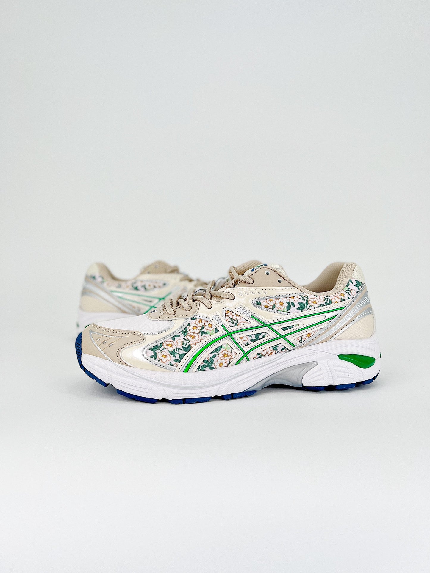 Asics GT-2160.- beige y verdes con flores