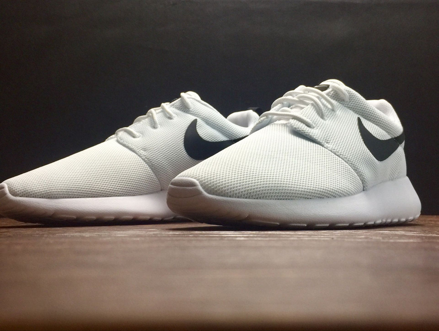 Nike Roshe Run One.- blancas