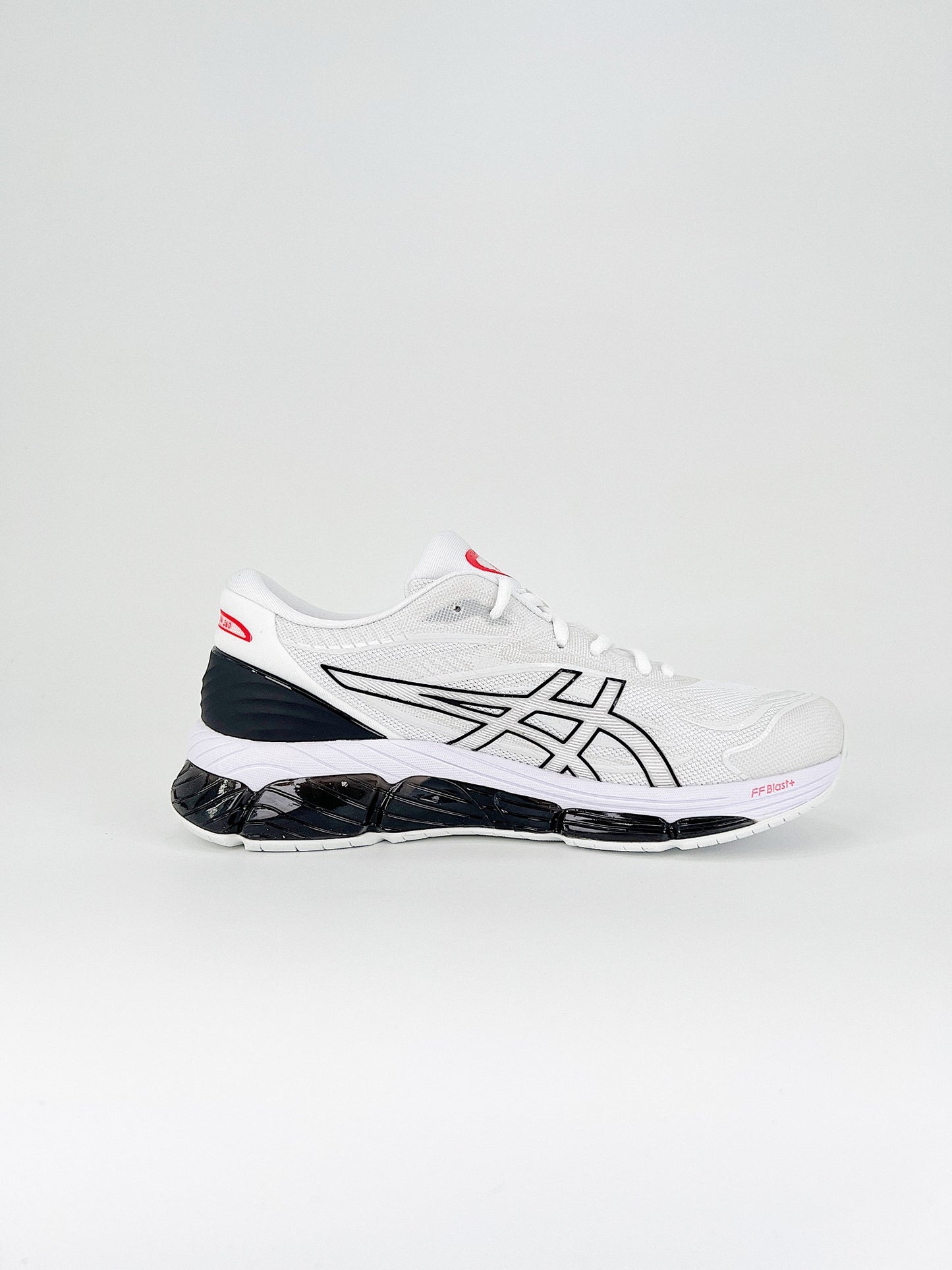 Asics Gel-Quantum 360 VIII.- blancas y negras