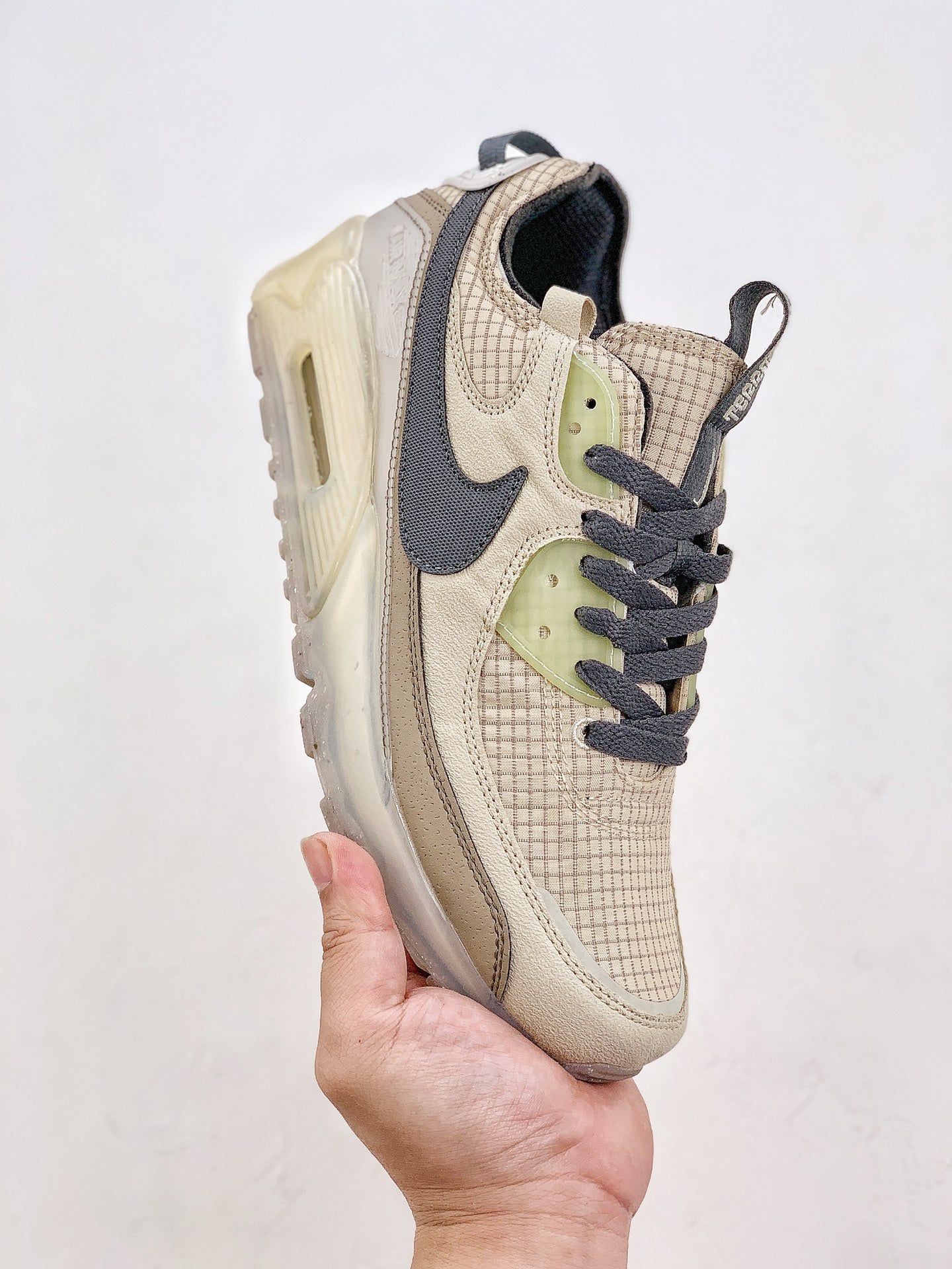 Nike Air Max 90.- marrones