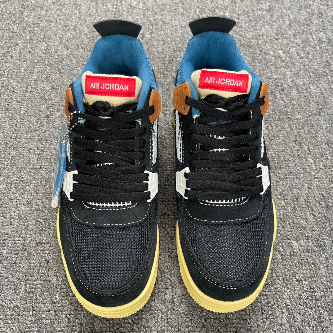 Air Jordan 4 Retro.- Union LA negras y azules