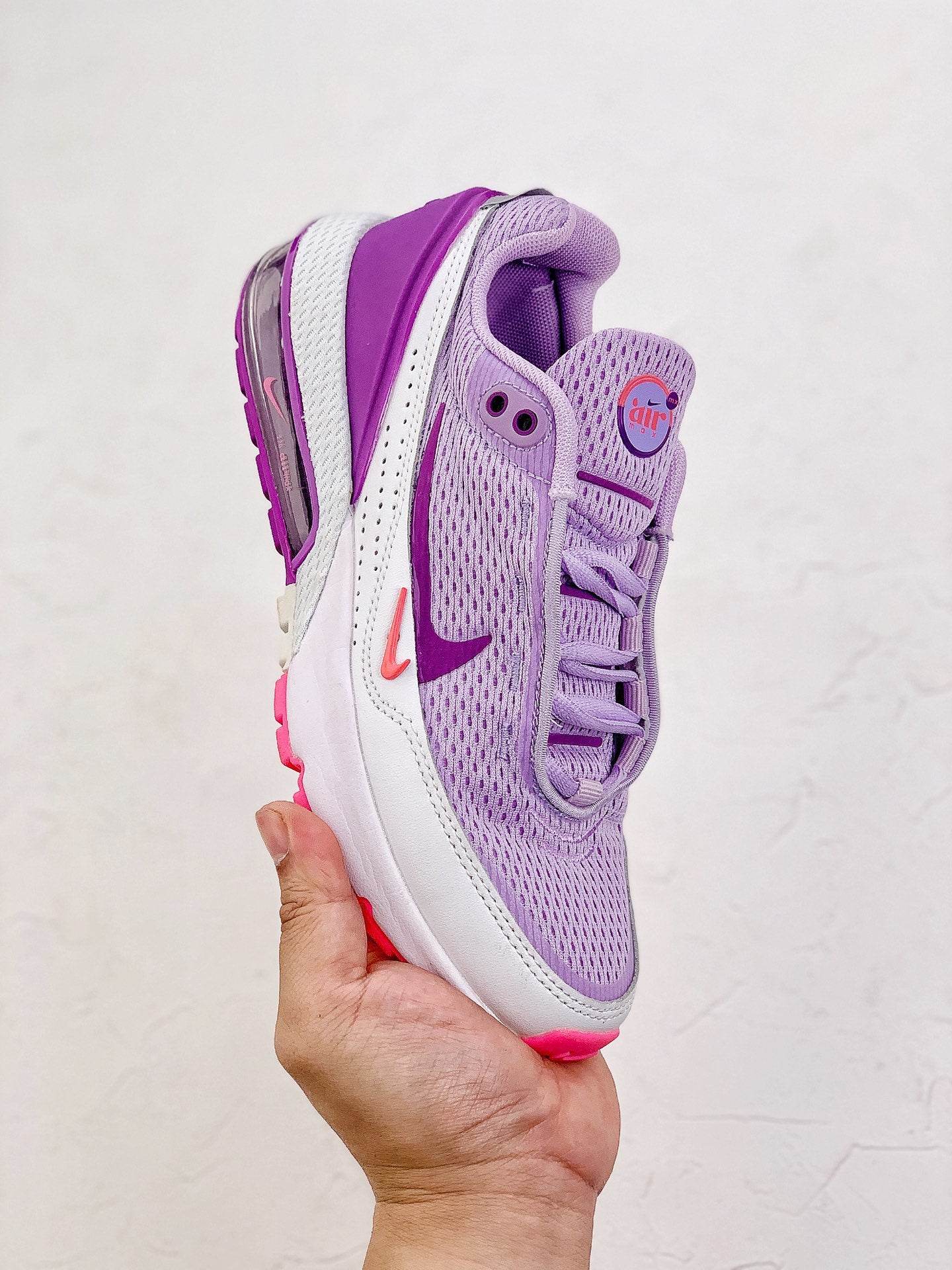 Nike air max pulse.- moradas, y blancas