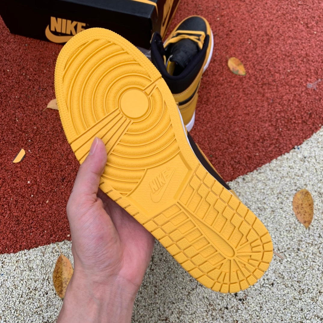 Air Jordan 1 .-negro y amarillo