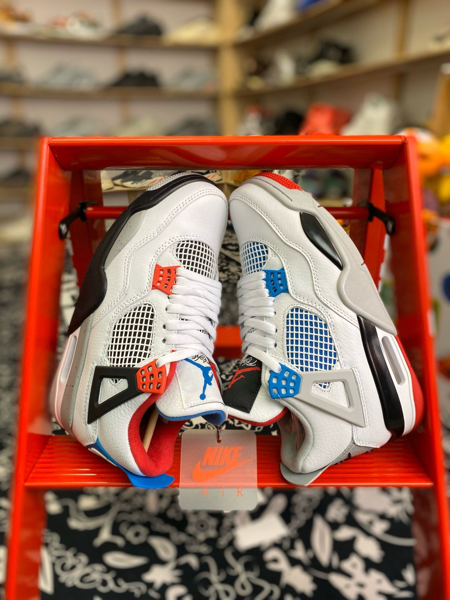 Air Jordan 4 "What The" - Innovación y Exclusividad