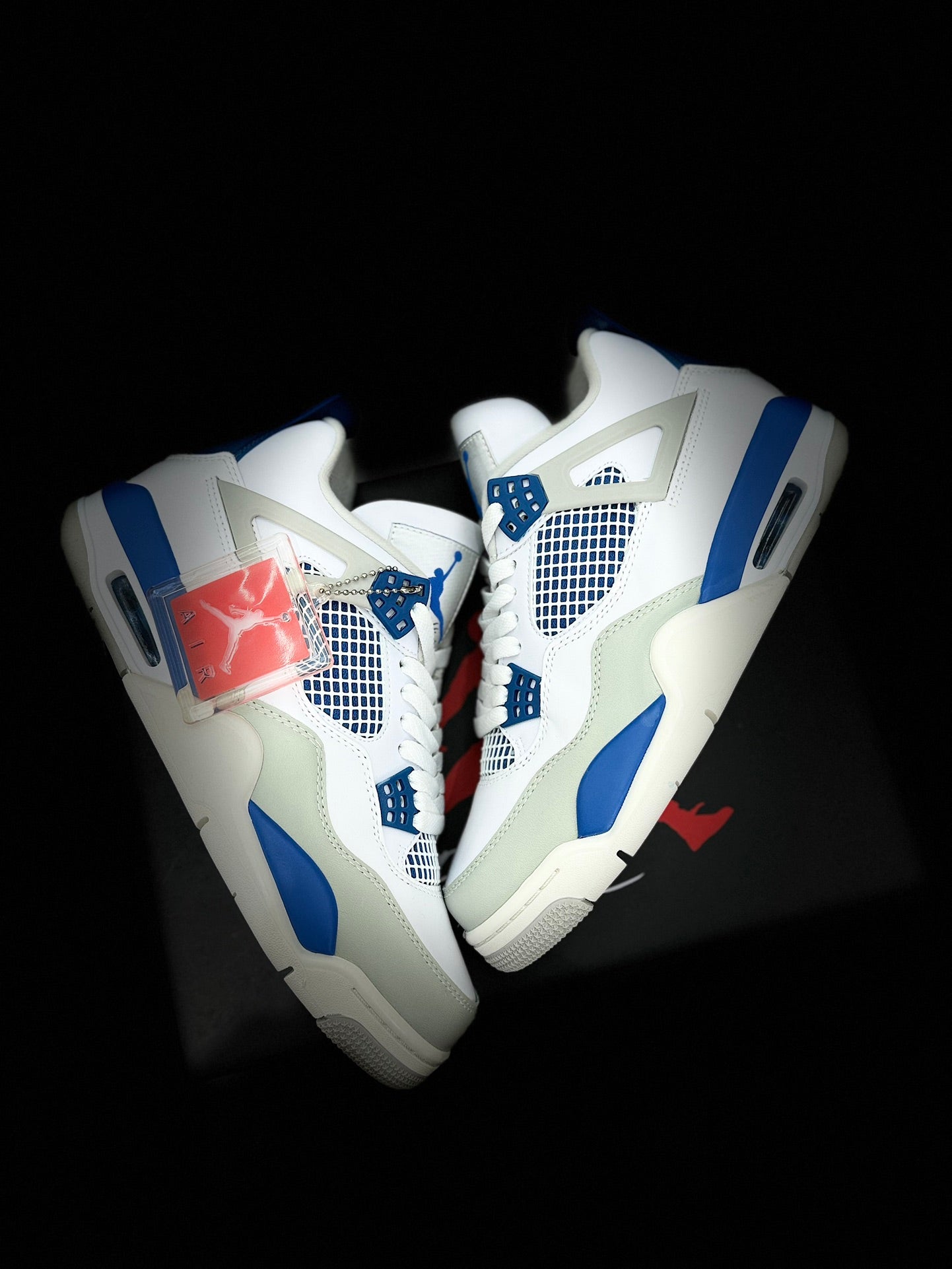 Air Jordan 4 Retro "Military Blue"