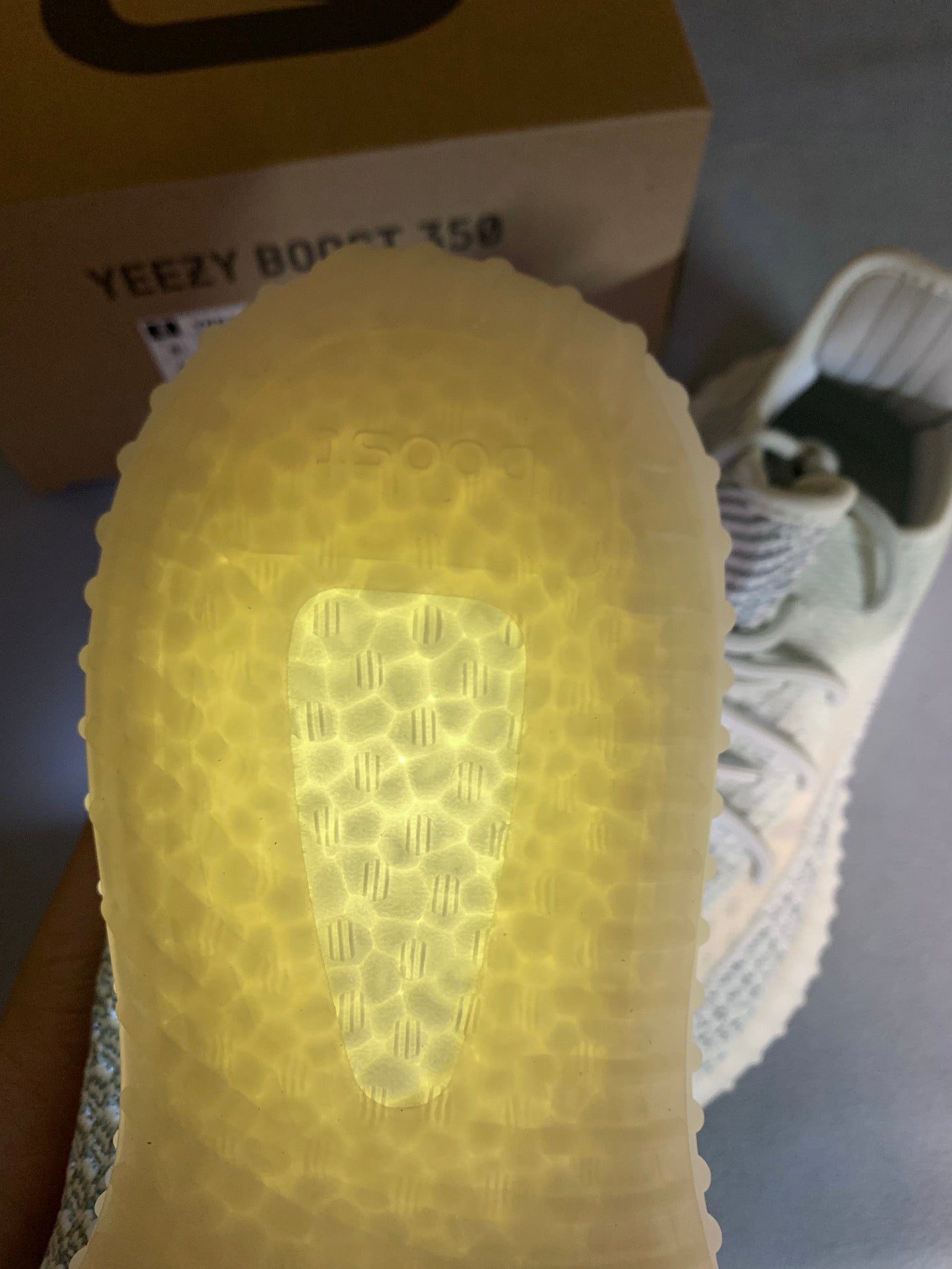 Yeezy Boost 350 v2 Blanco Nube.-Edición Limitada