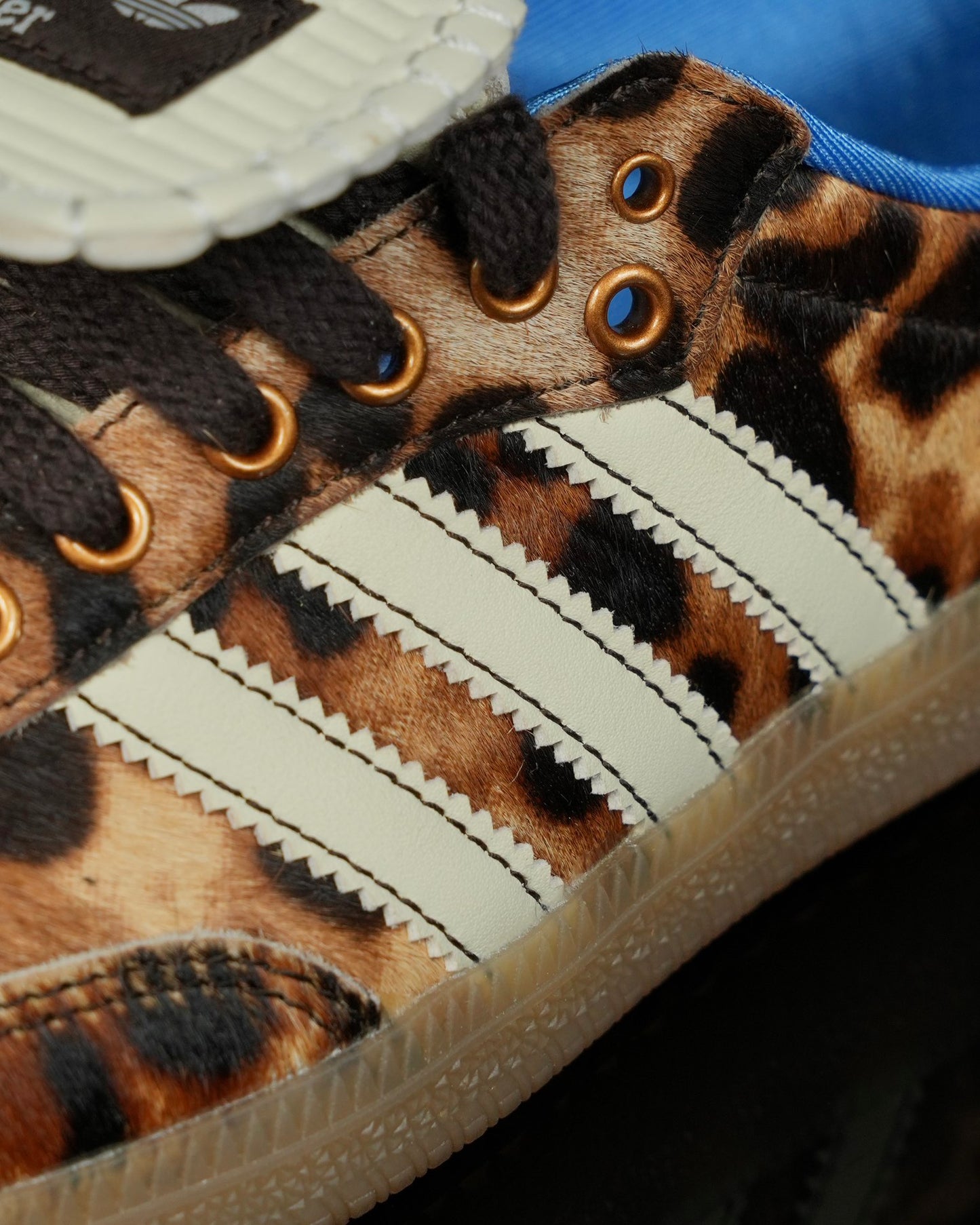 Adidas samba x Wales Bonner.- leopardo