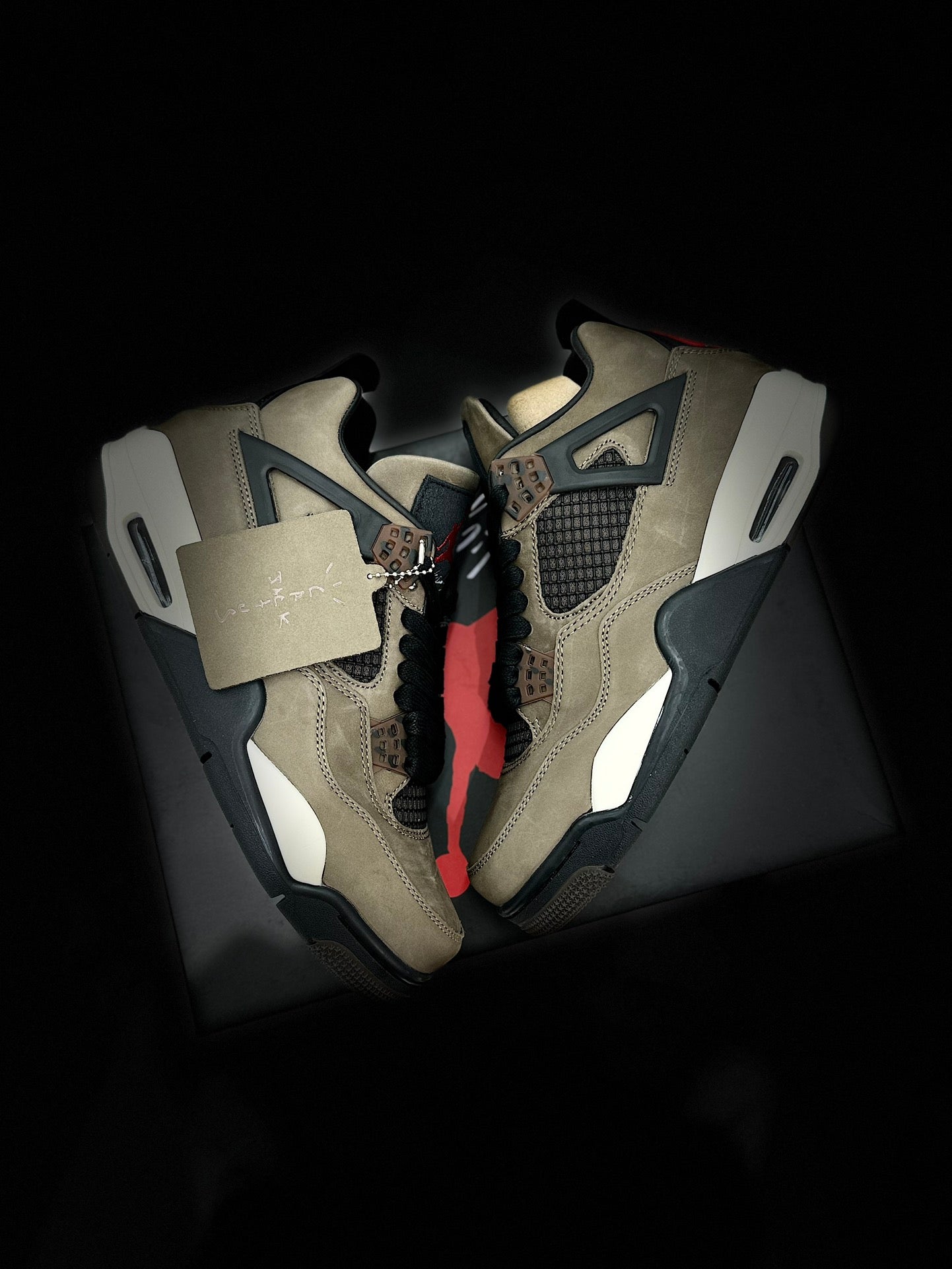 Air Jordan 4 Retro TS "Negro Oliva"