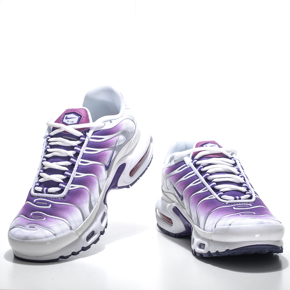 ¡Atrevete con las Nike TN Blancas y Moradas!