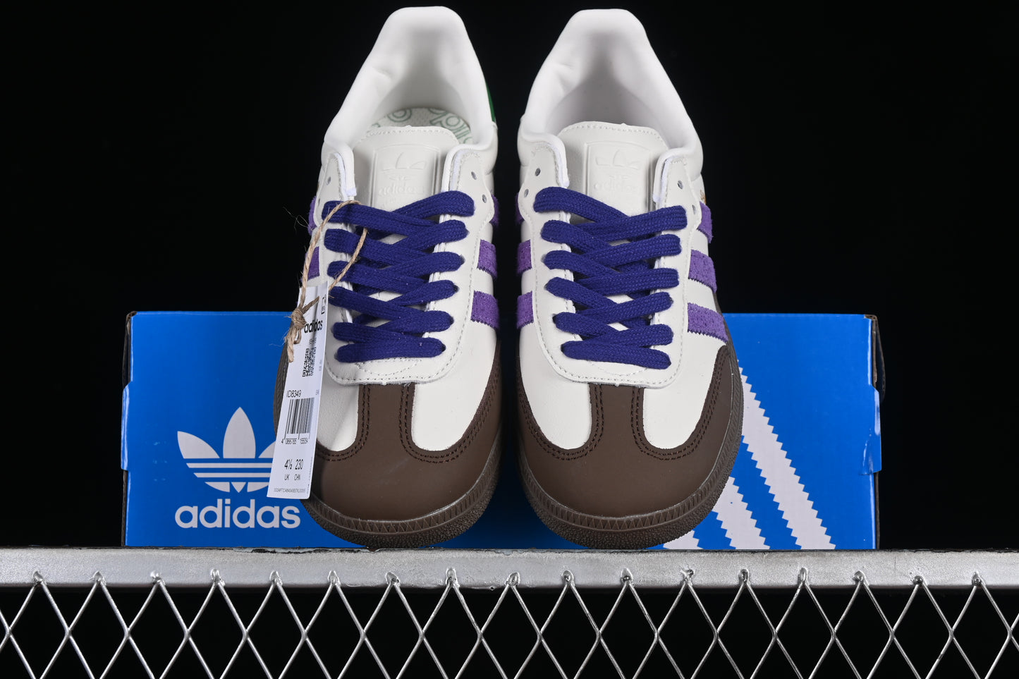 Adidas samba.- blancas, moradas, y marrones