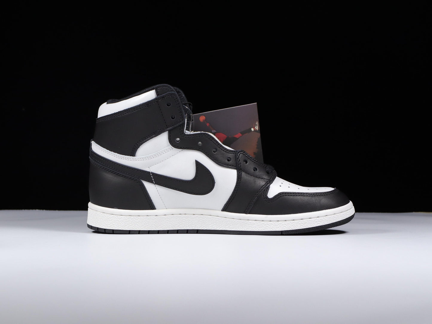 Air Jordan 1.- blancas y negras