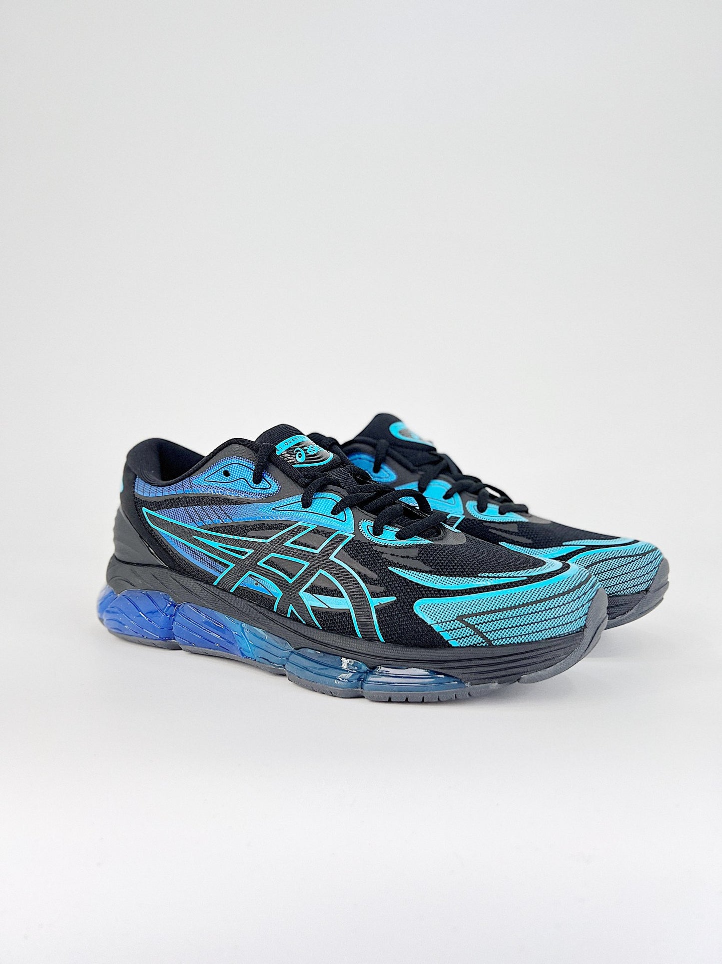 Asics Gel-Quantum 360 VIII.-negras y azules