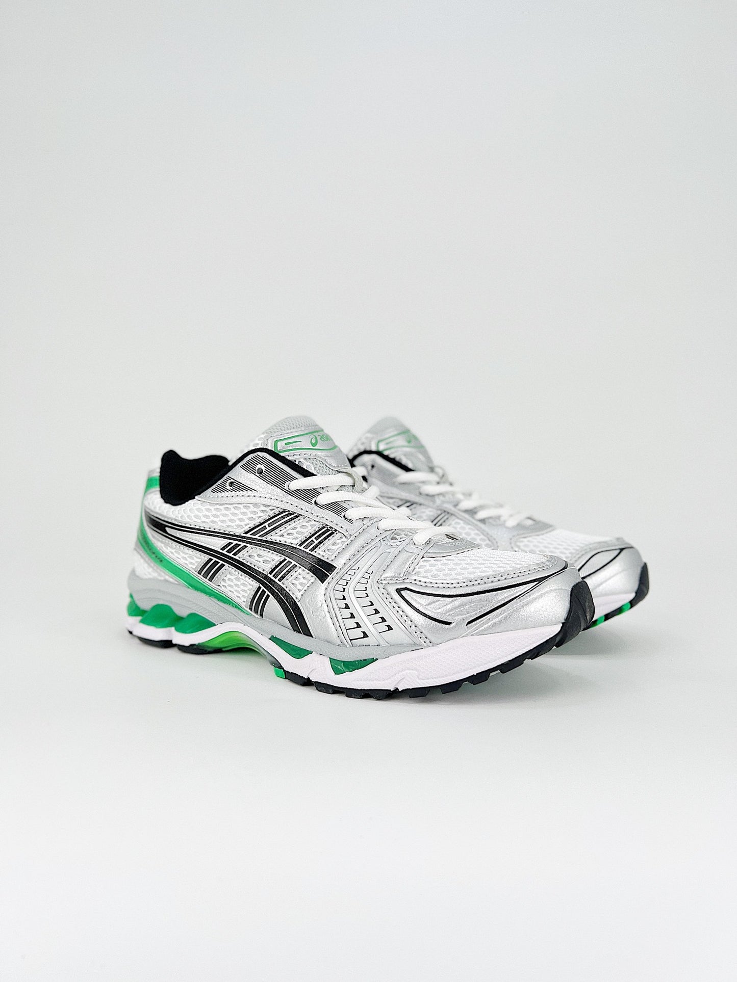 ASICS GEL-KAYANO 14.- negro y verde