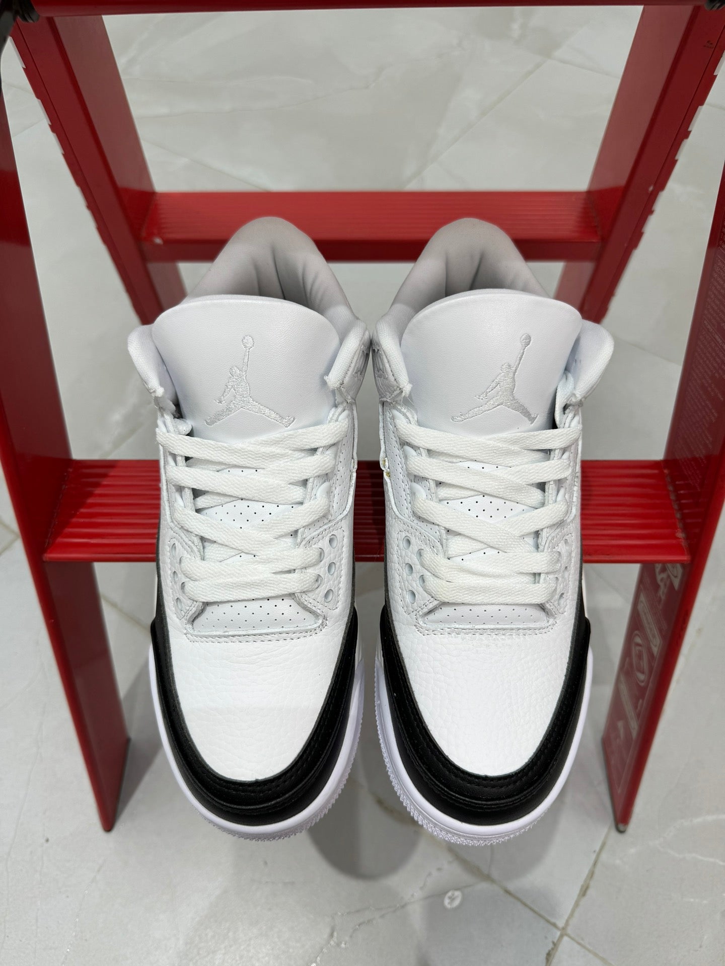 Air Jordan 3.- Exclusividad y Vanguardia