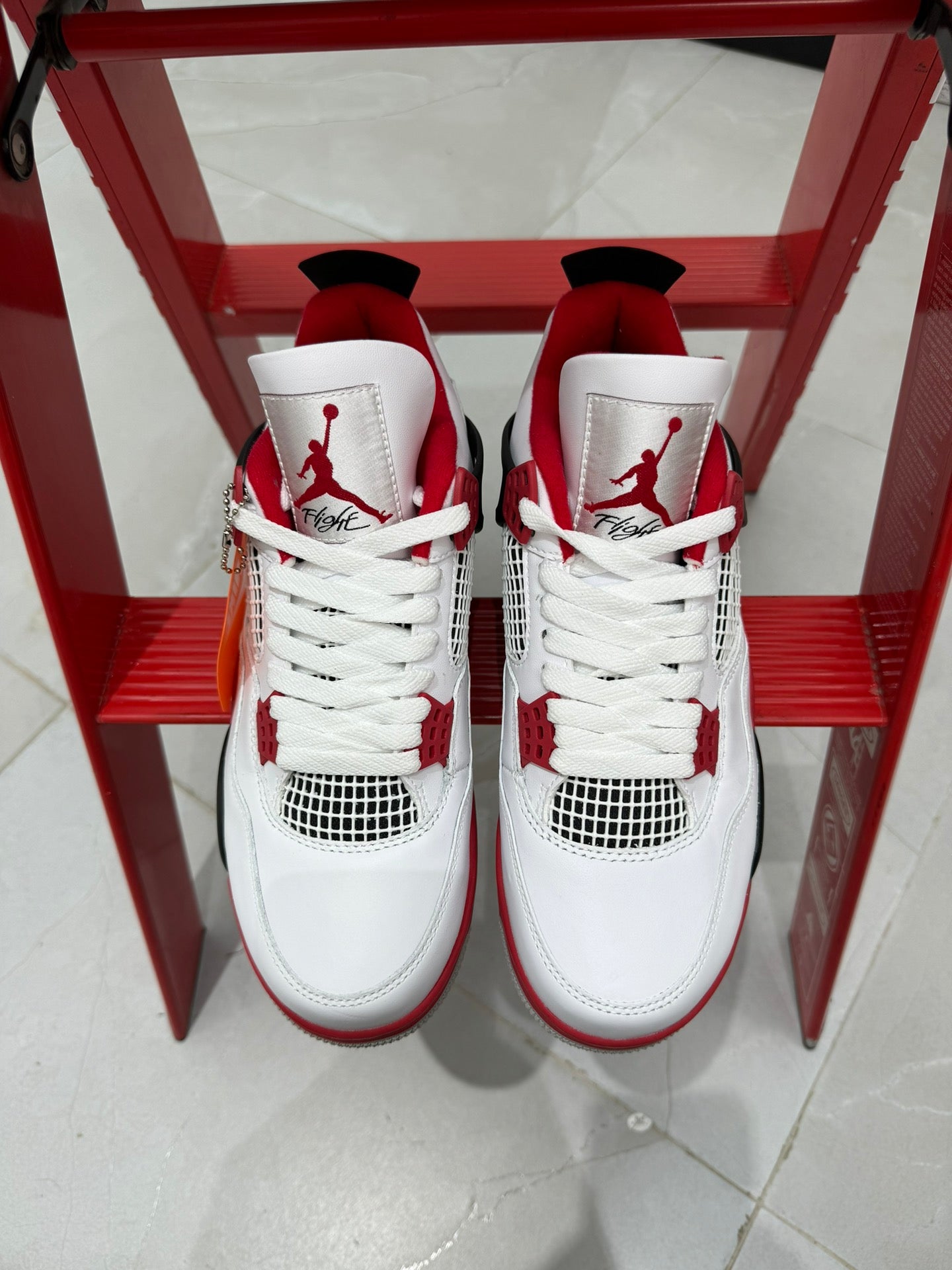 Air Jordan 4 Retro "Fire Red"