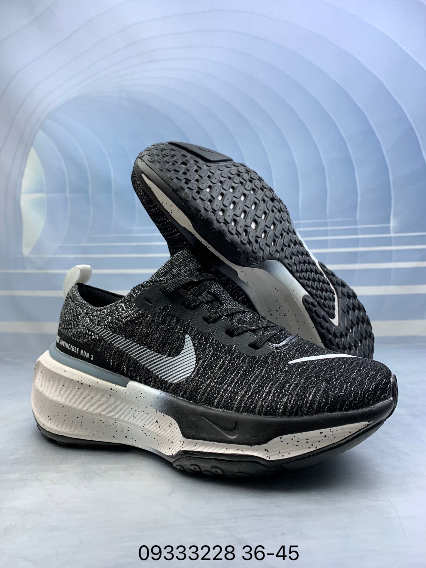 Nike invincible 3.- negras y blancas