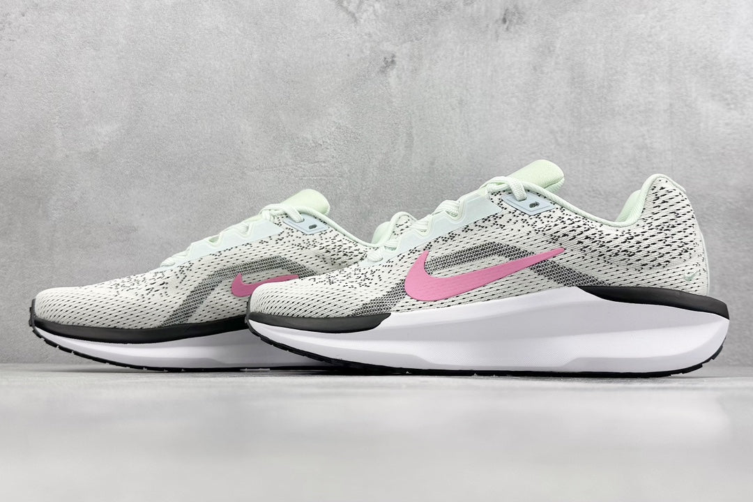 Nike Air Zoom Winflo 11.- blancas y rosas