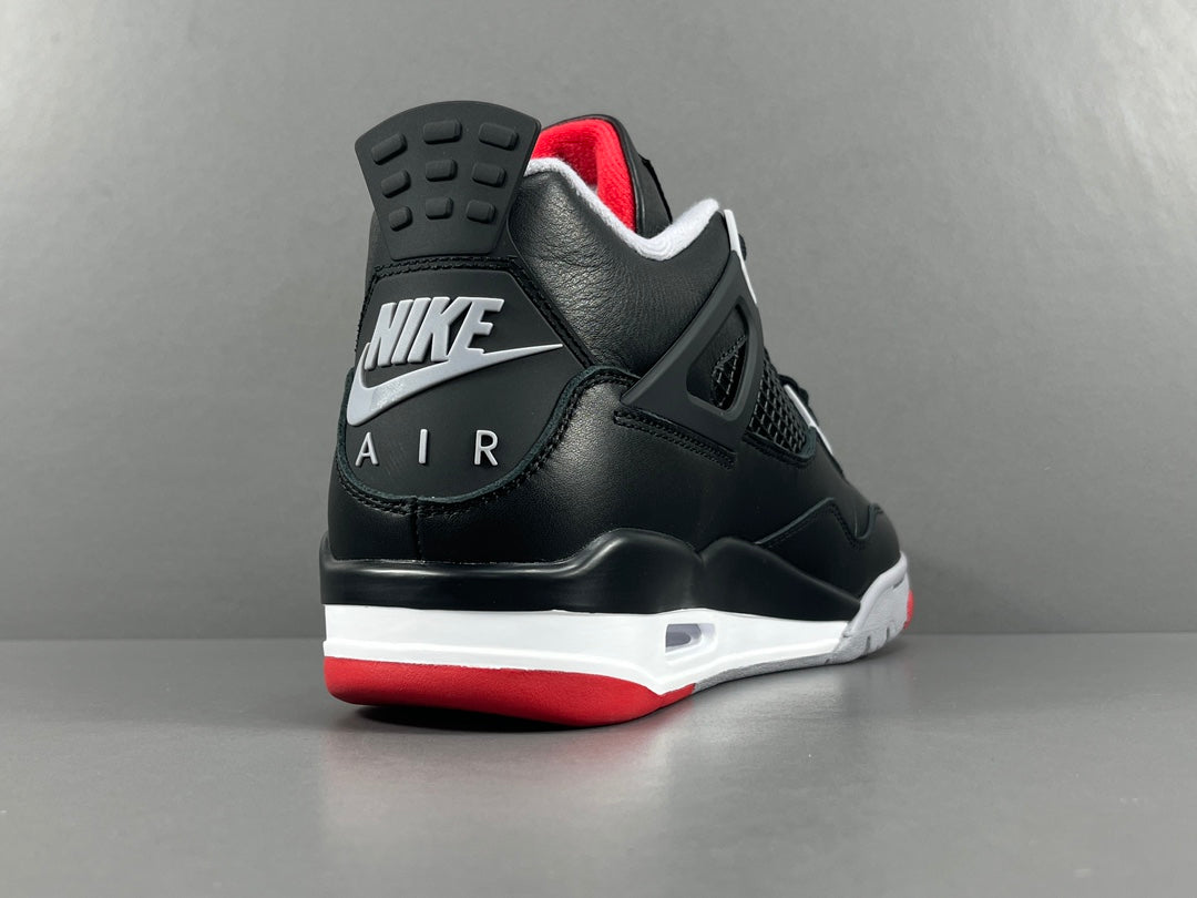 Air Jordan 4 "Bred Reimagined".- Un clásico