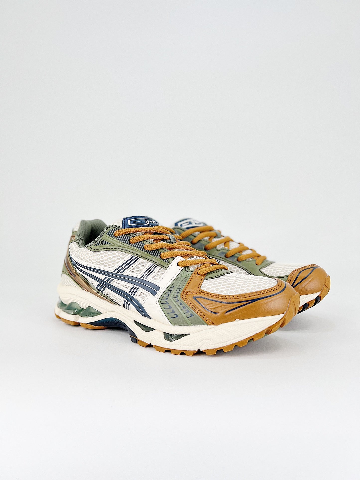 ASICS GEL-KAYANO 14 marrones y verdes