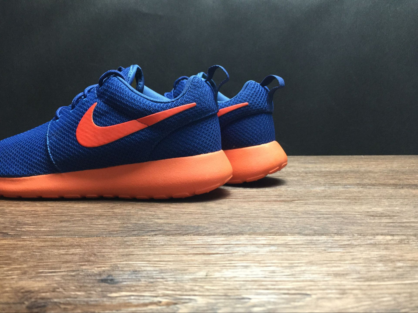 NIKE Roshe Run.- azules y naranjas