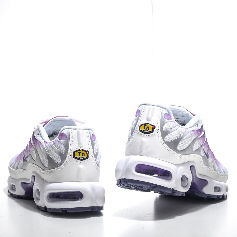 ¡Atrevete con las Nike TN Blancas y Moradas!