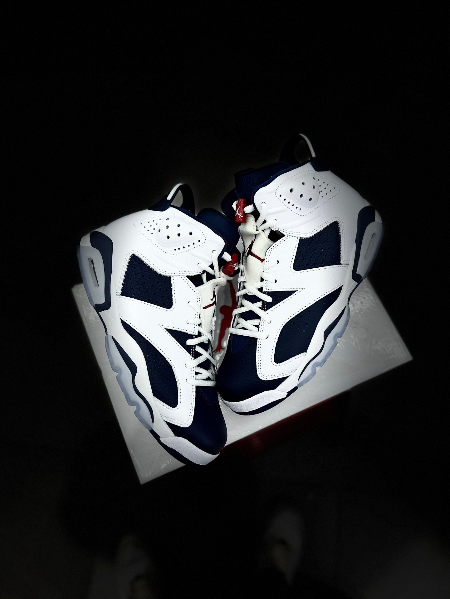 Air Jordan 6 Retro "Olympic" - Estilo y Prestigio