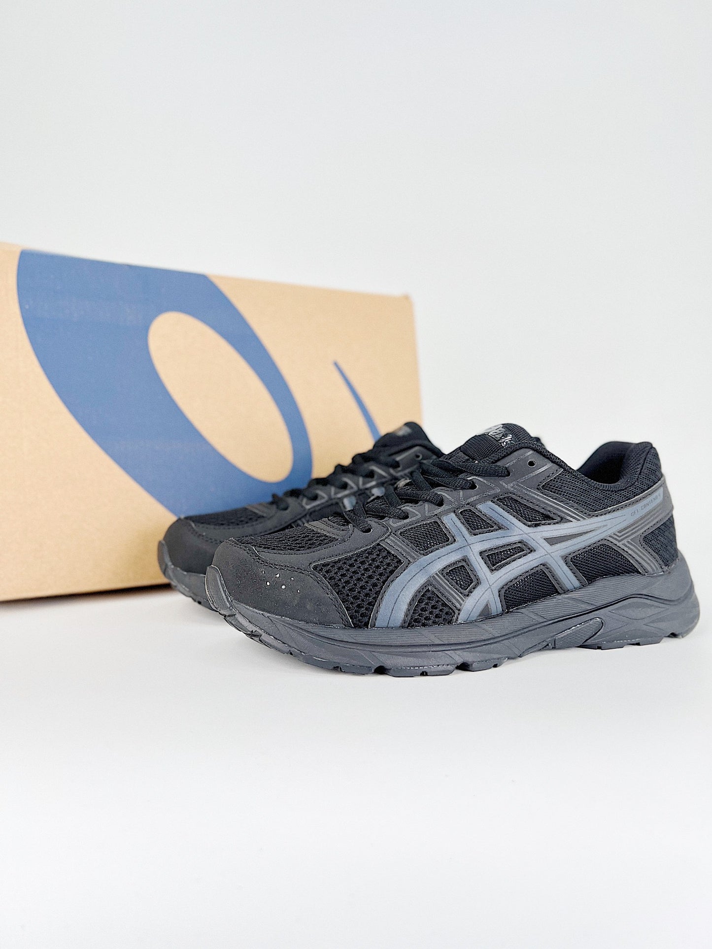 ASICS GeL.- negras y grises