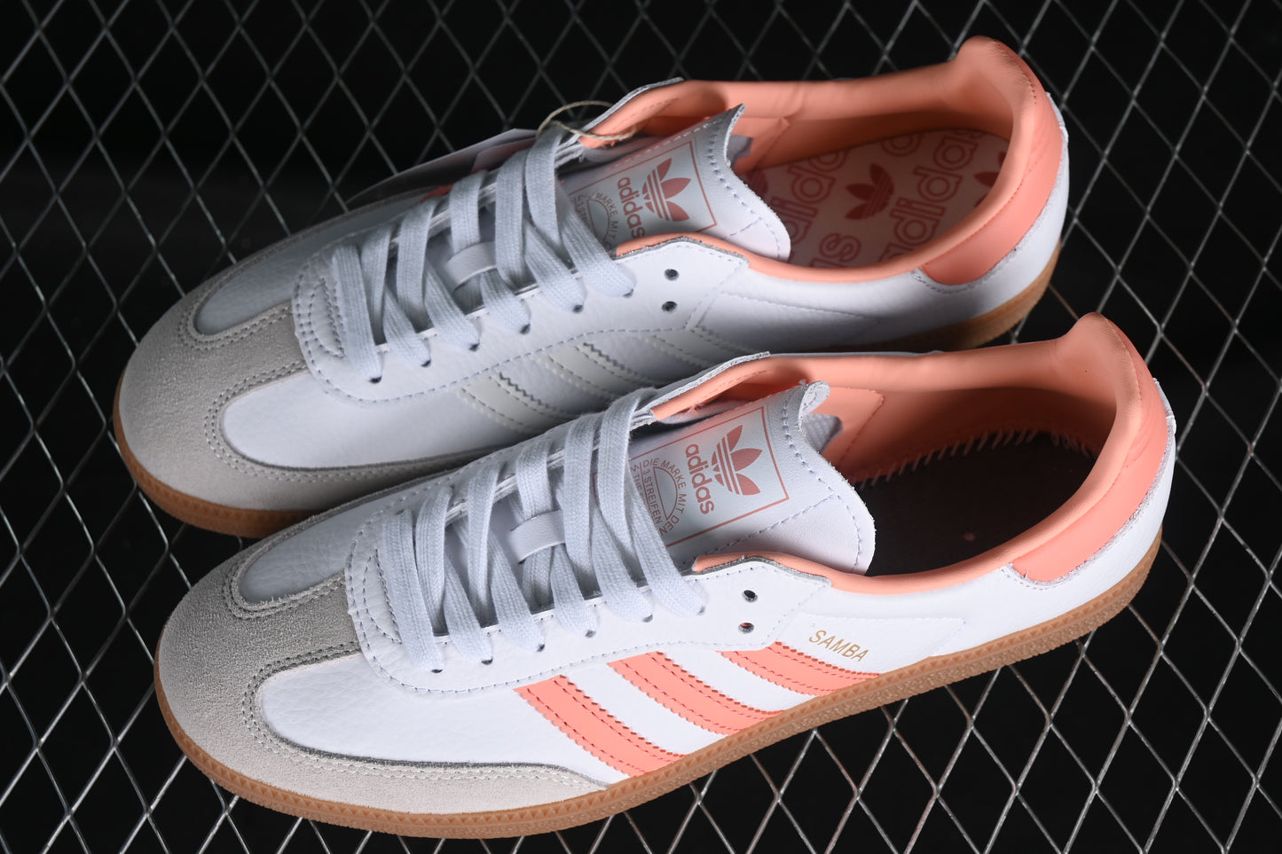 Adidas samba.- blancas, naranjas y grises