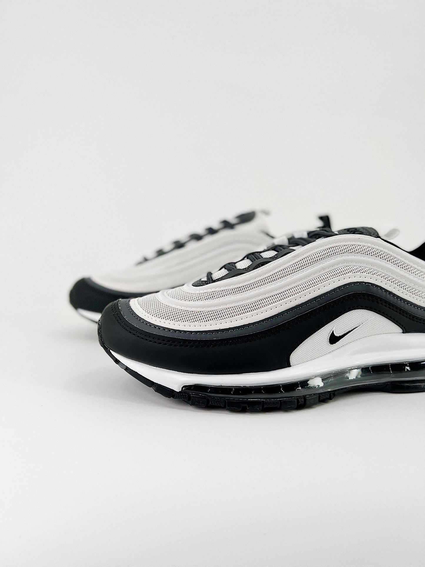 Nike air max 97.- blancas y negras