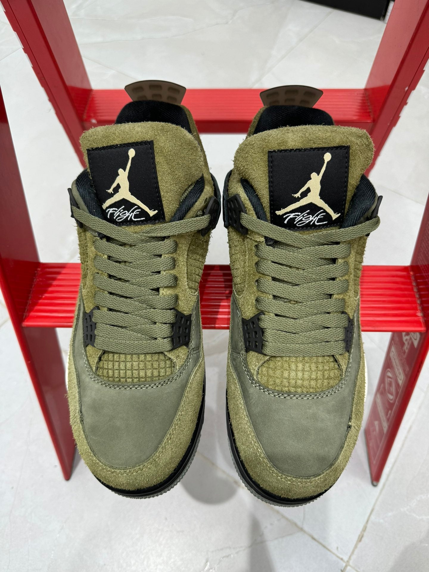 Air Jordan 4 Craft "Medium Olive"