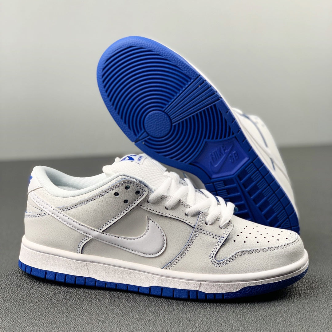 Nike SB Dunk Low "Porcelana Azul y Blanca"