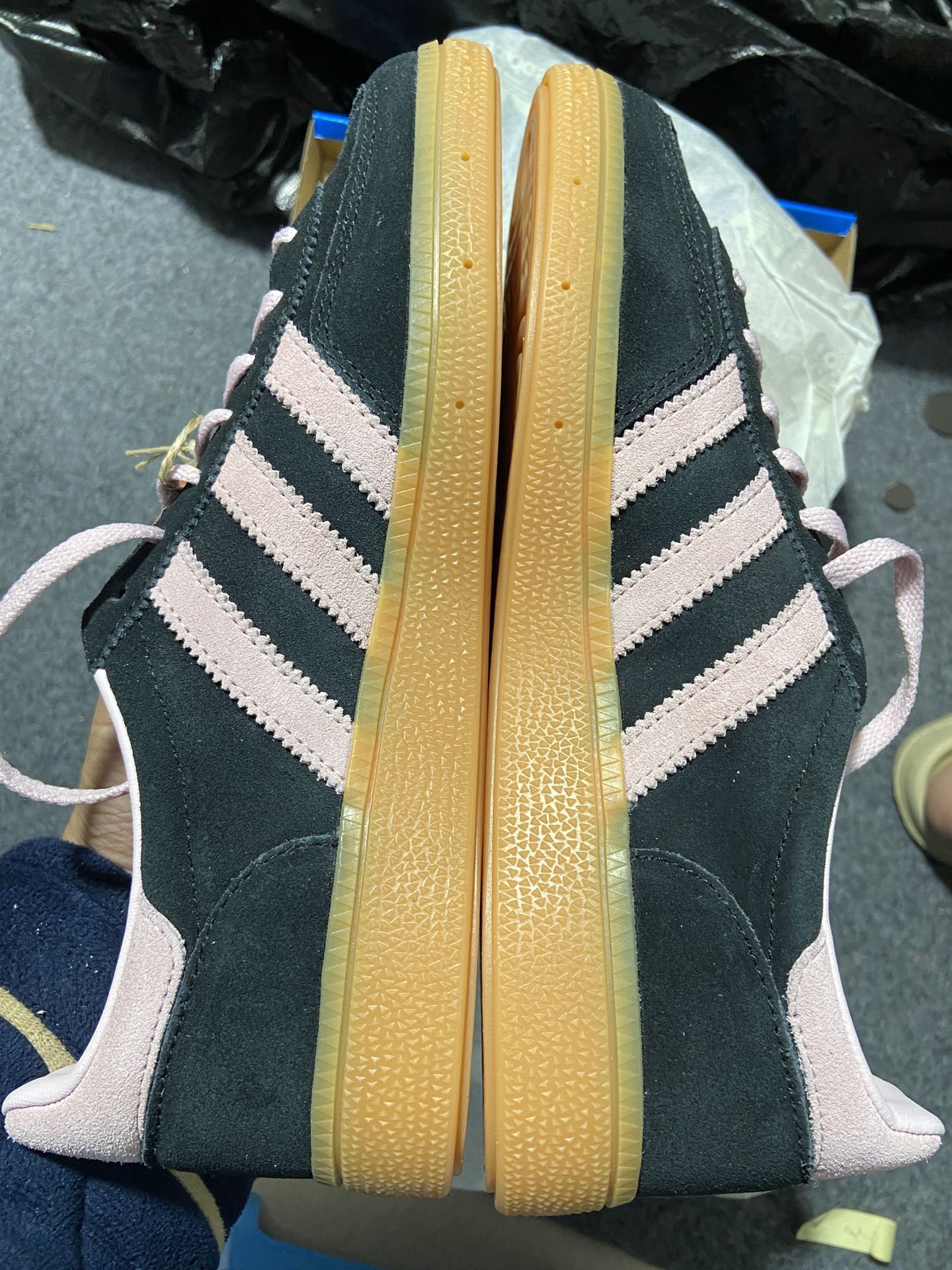 Adidas spezial.- verde y rosa claro