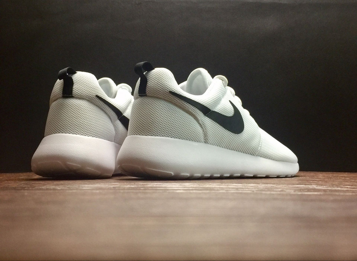 Nike Roshe Run One.- blancas