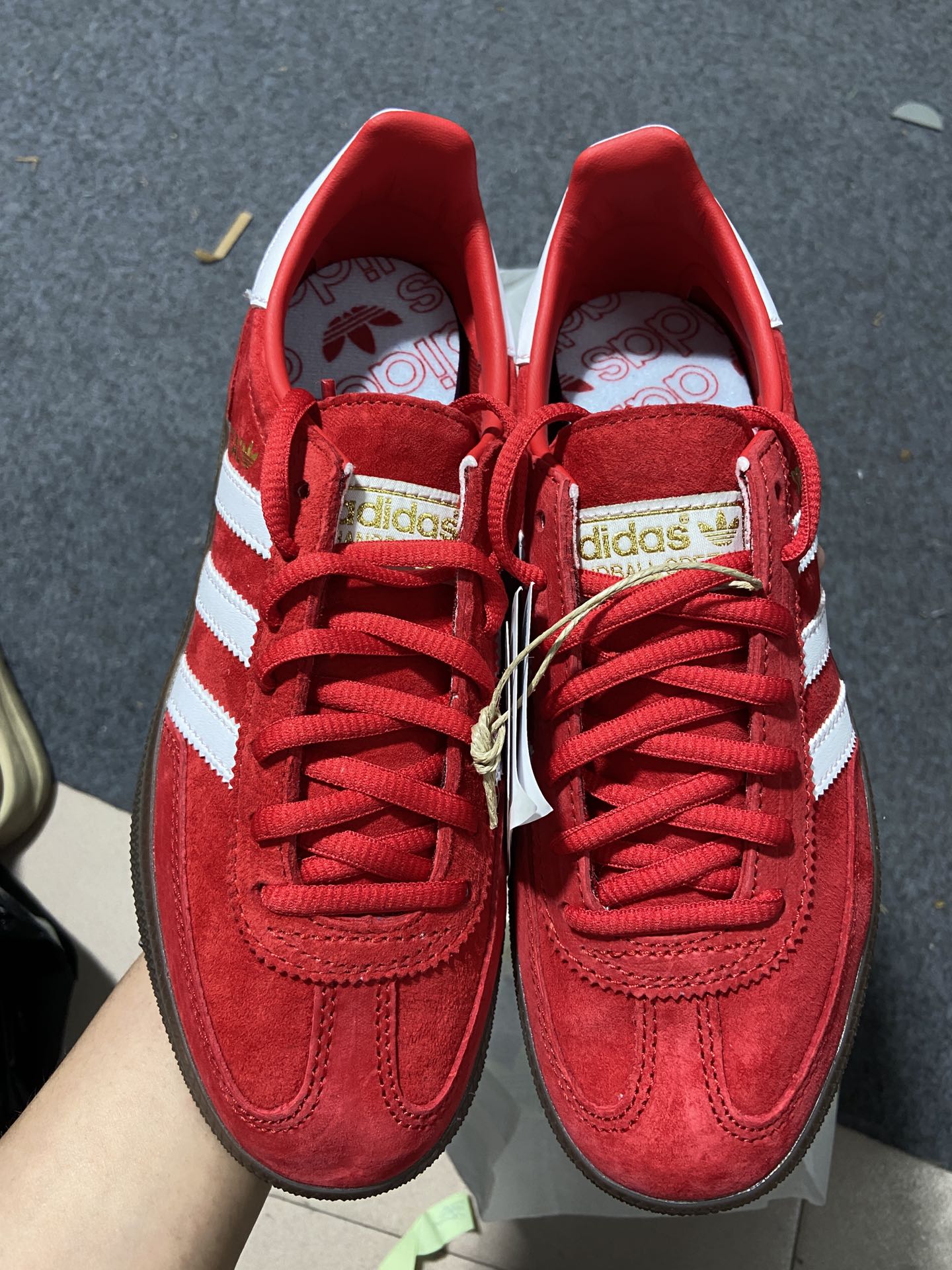 Adidas spezial.- rojas