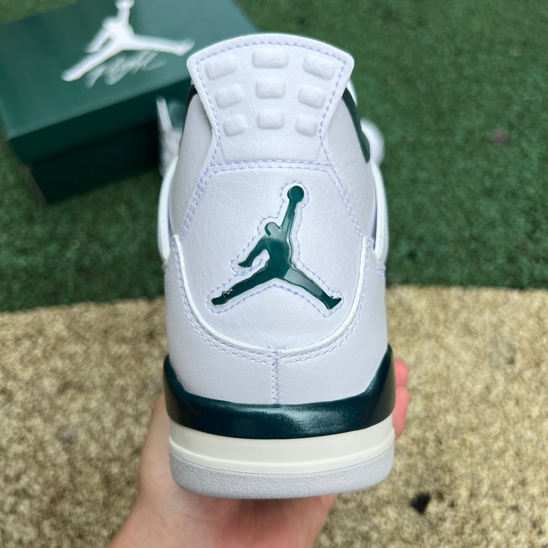 Air Jordan 4 Retro "Verde Oxidado"