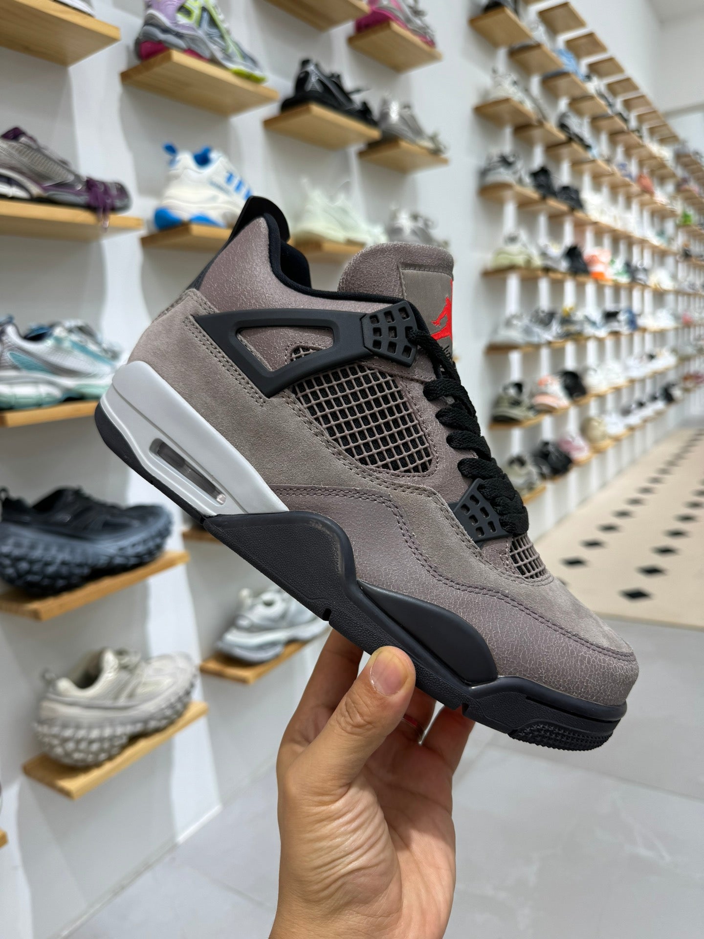 Air Jordan 4 Retro "Taupe Haze"