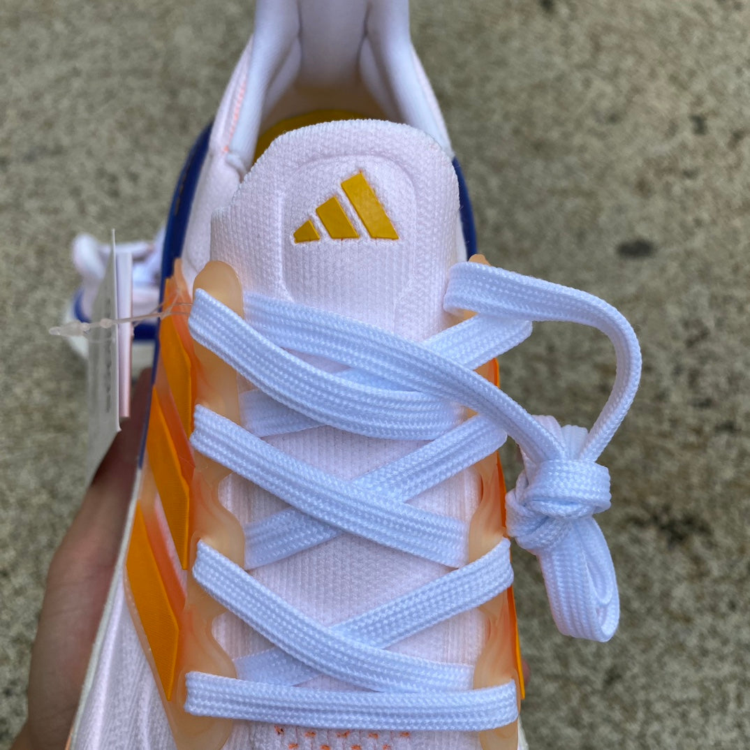 Adidas Ultra BOOST Light Naranja Claro y Azul oscuro