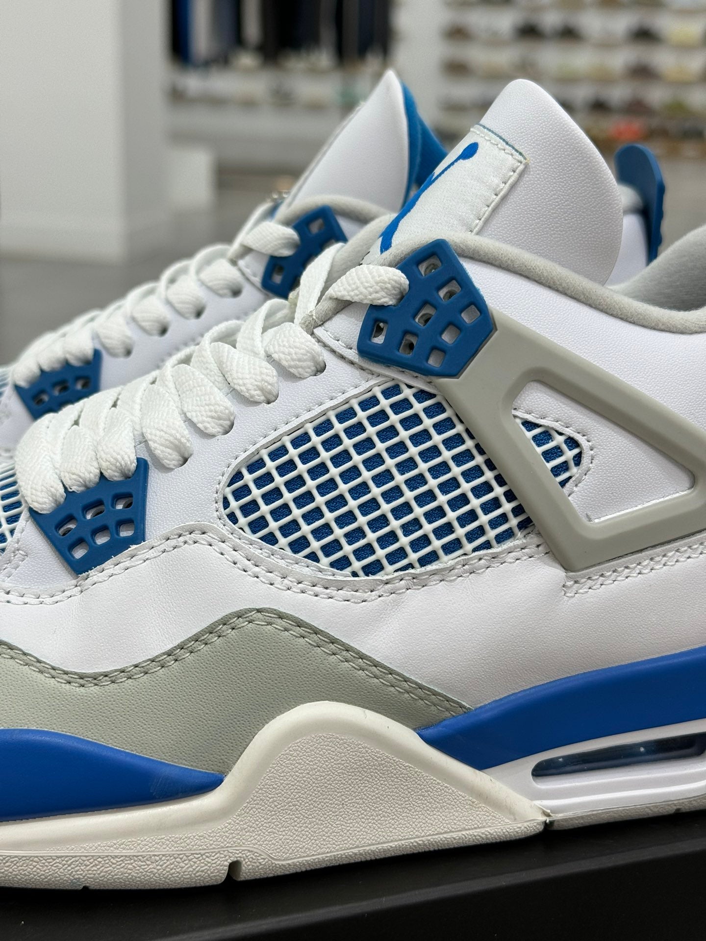 Air Jordan 4 Retro "Military Blue"