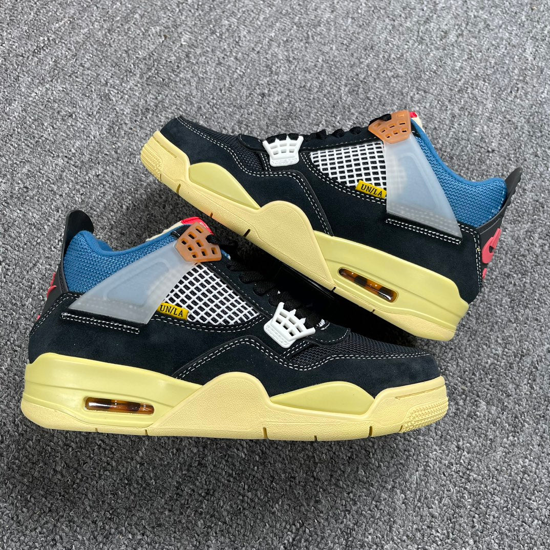 Air Jordan 4 Retro.- Union LA negras y azules