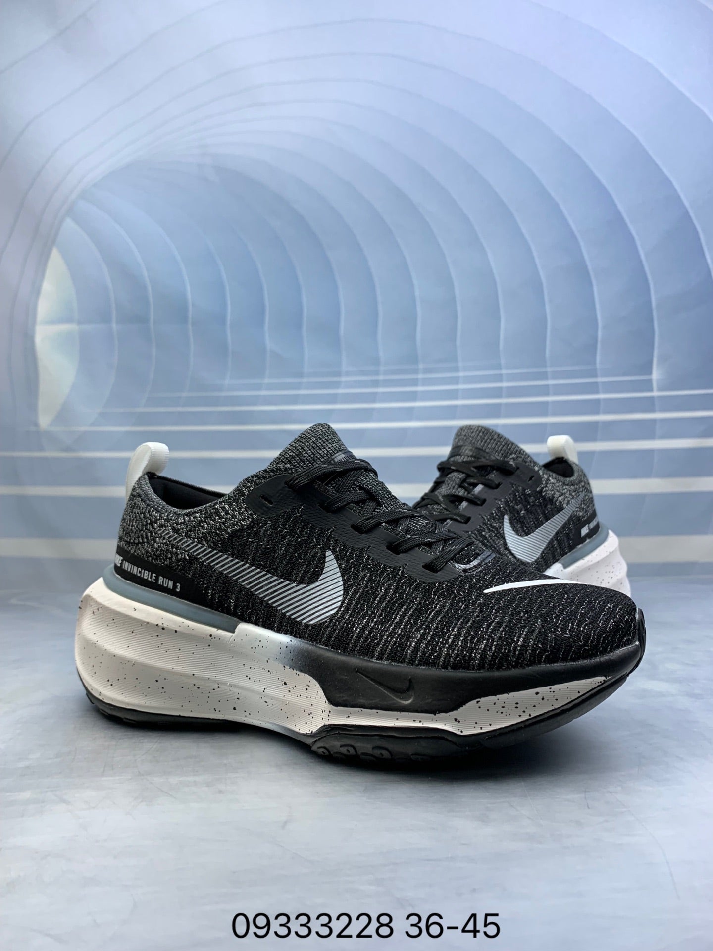 Nike invincible 3.- negras y blancas