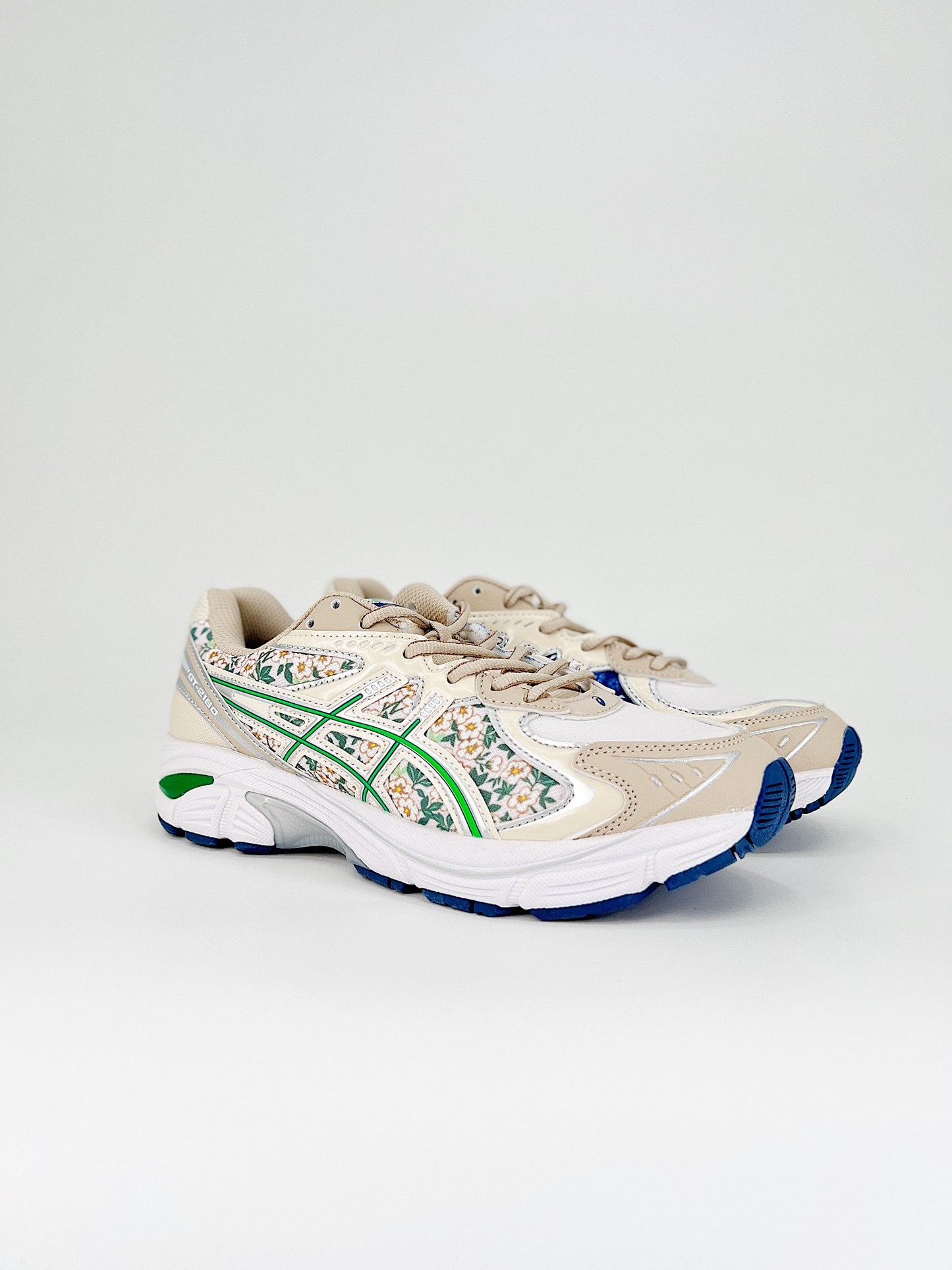 Asics GT-2160.- beige y verdes con flores