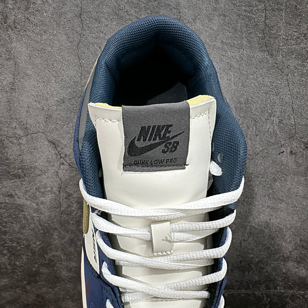 Nike Dunk SB Low Retro Blanco y Azul